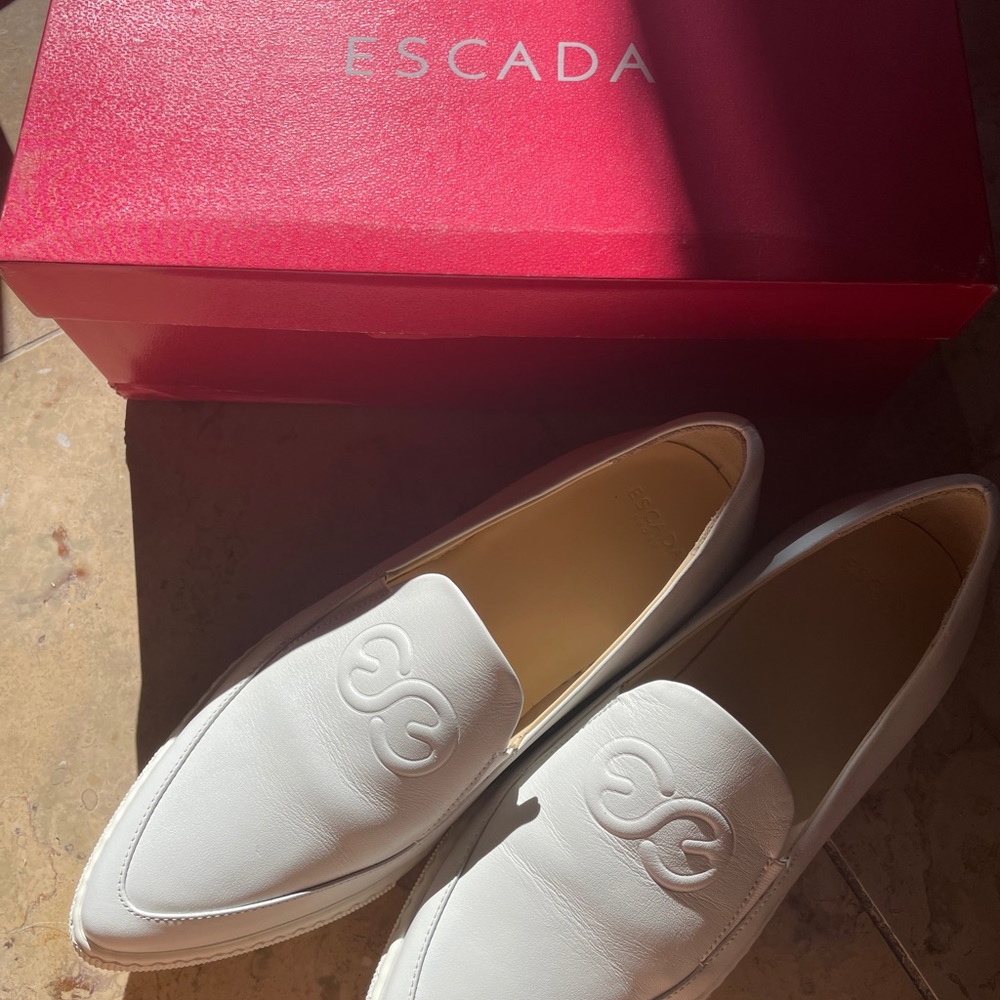 Escada loafers